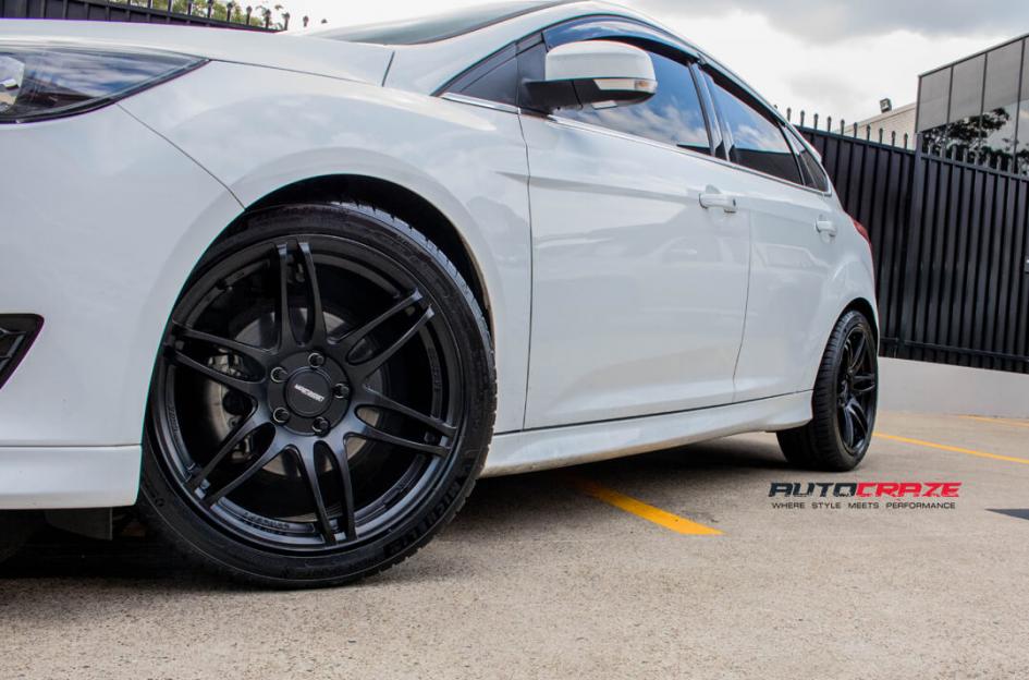 FORD FOCUS  5 STUD  CC02 MATTE BLACK